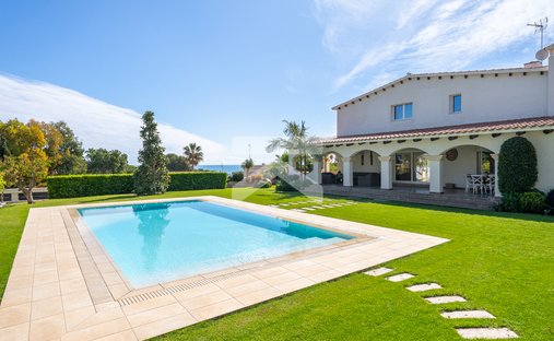 Villa à Roda de Berà, Catalogne, Espagne 1