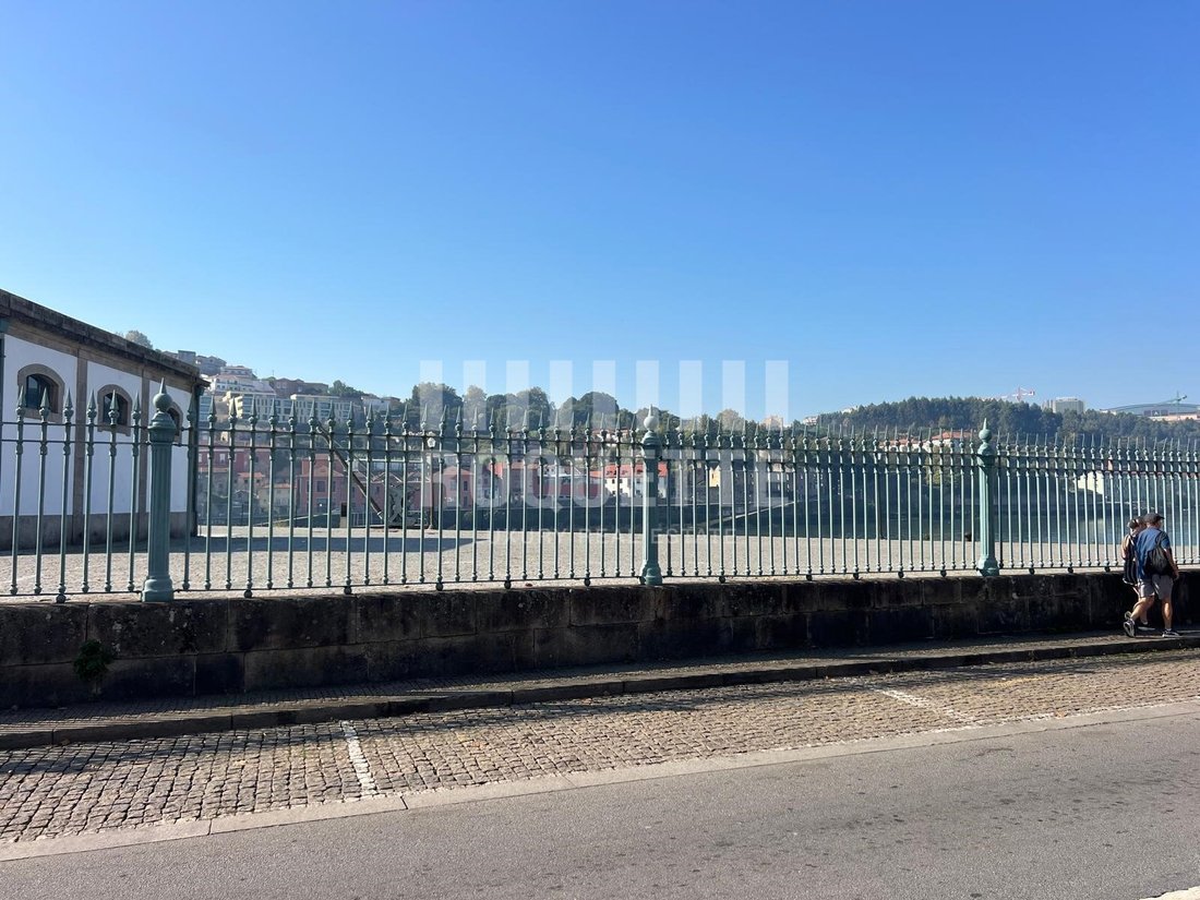 Apartment in Cedofeita, Santo Ildefonso, Se, Miragaia, Sao Nicolau e Vitoria, Porto District, Portugal 5 - 18213225