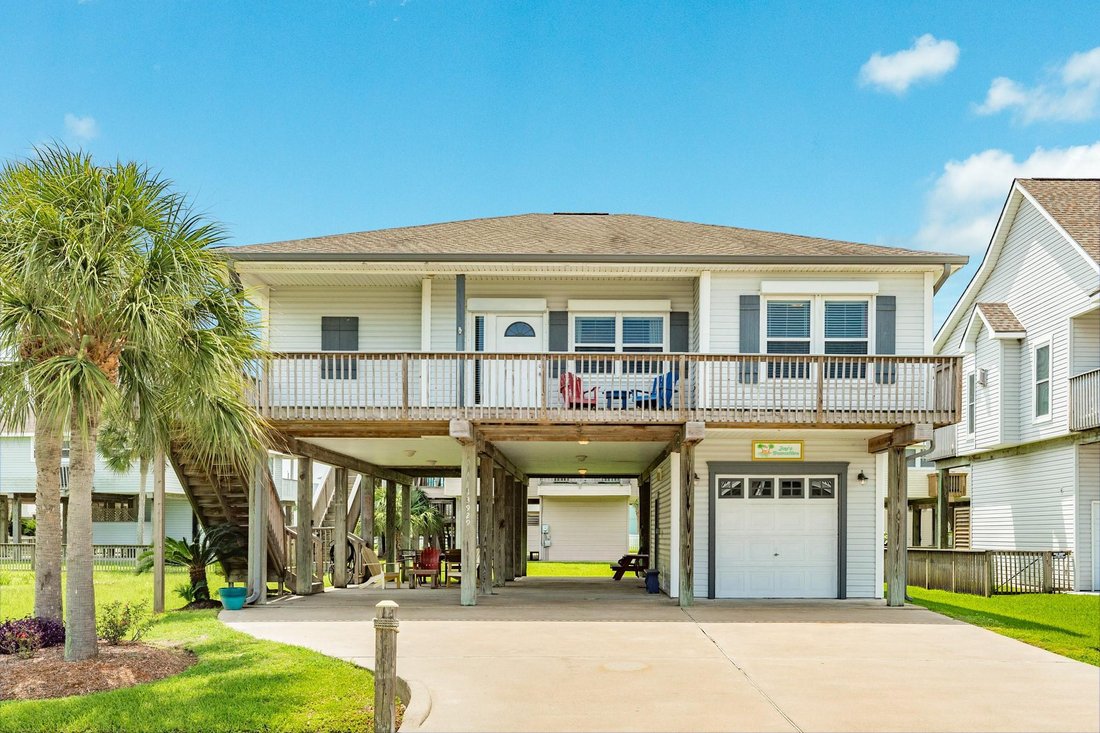 House in Galveston, Texas, United States 1 - 18212023