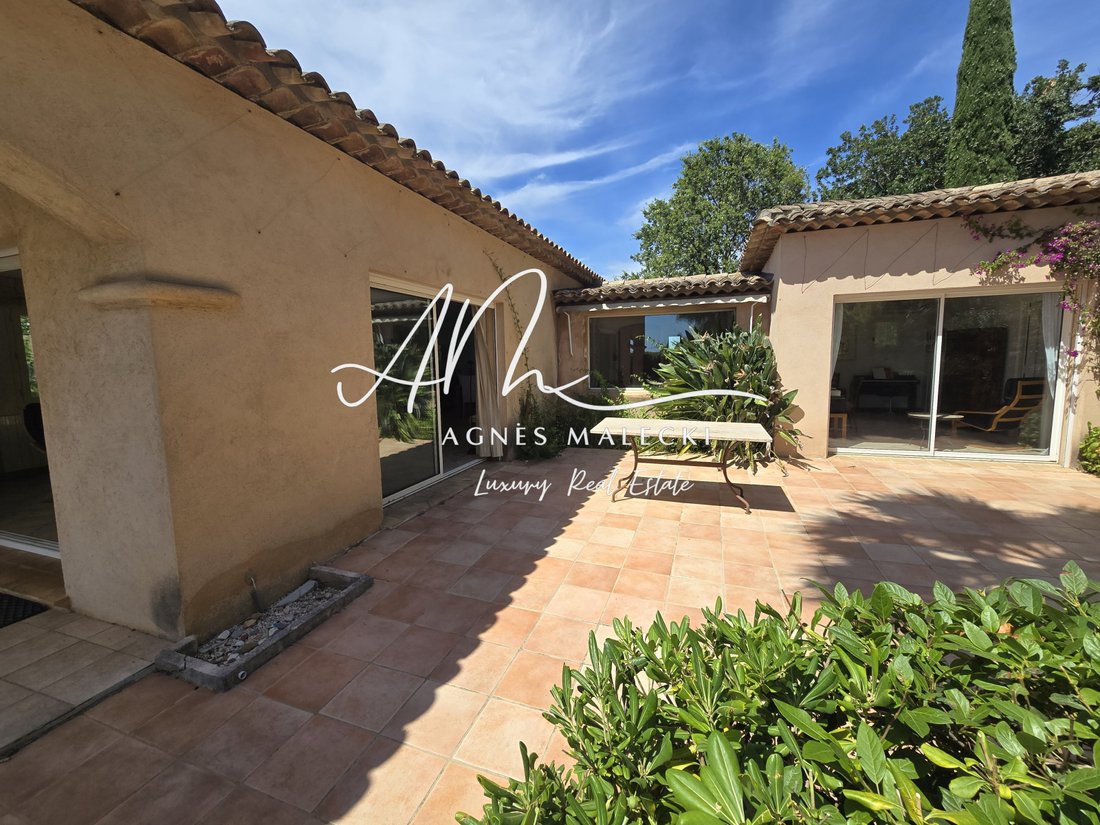 Estate in La Croix-Valmer, Provence-Alpes-Côte d'Azur, France 2 - 18212204
