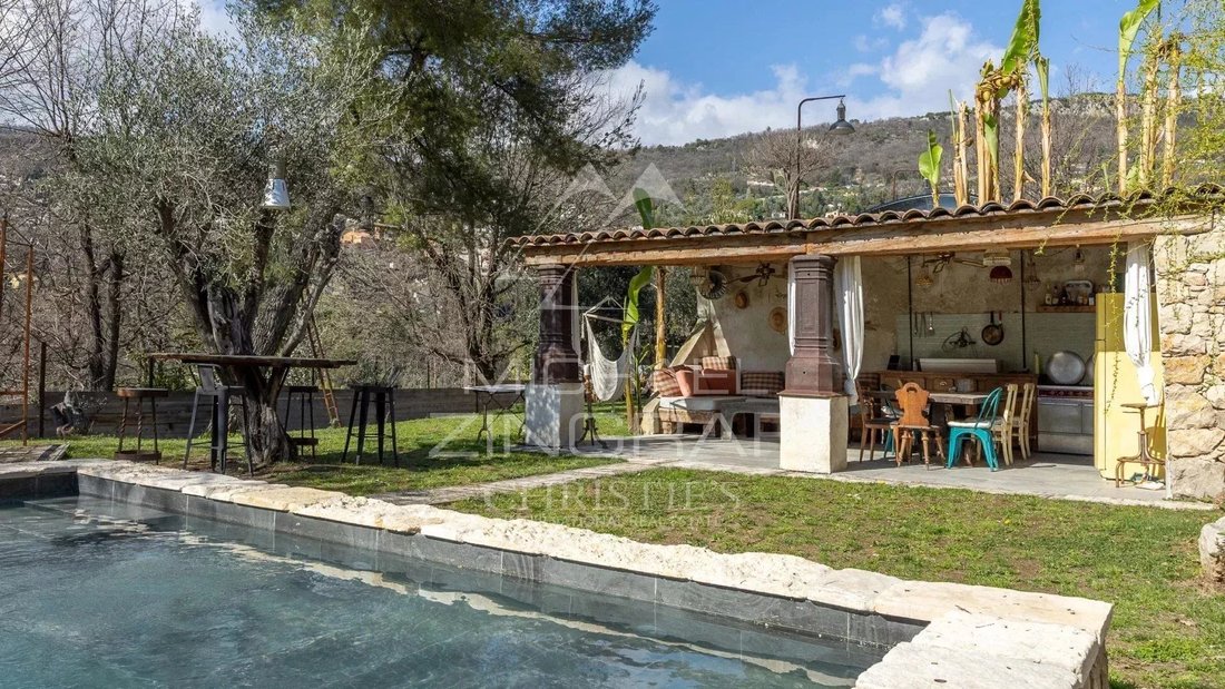 Villa in Châteauneuf-Grasse, Provence-Alpes-Côte d'Azur, France 2 - 17267190