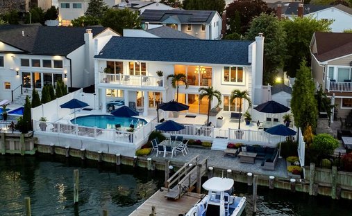 House in Bellmore, New York, United States 1