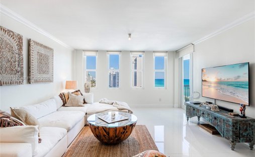 Condo in Miami Beach, Florida, United States 1