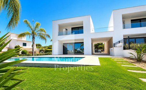 House in Quarteira, Algarve, Portugal 1