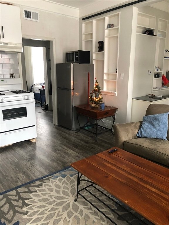Condo in Boston, Massachusetts, United States 2 - 18213122