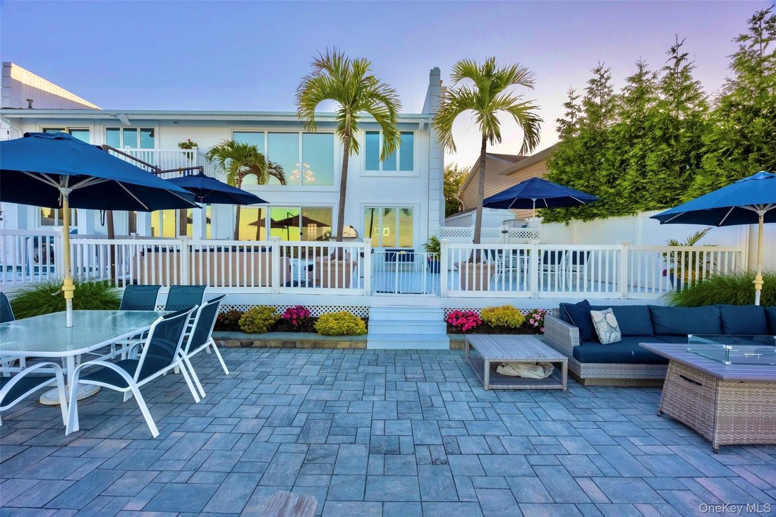 House in Bellmore, New York, United States 4 - 18211028