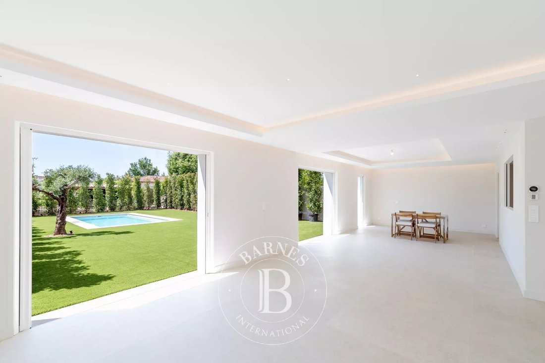Villa in Grasse, Provence-Alpes-Côte d'Azur, France 5 - 18213322
