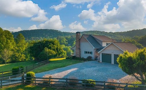 House in Blairsville, Georgia, United States 1