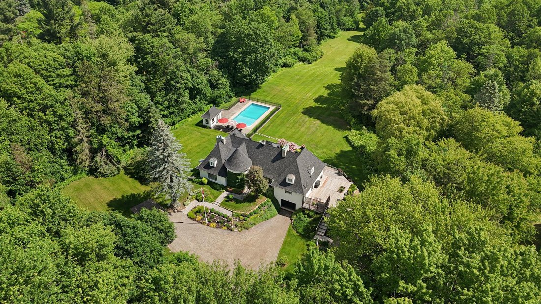 House in Hudson, Quebec, Canada 3 - 18211643