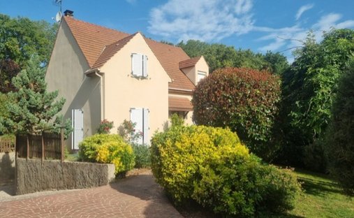 House in Ouest, Saint-Arnoult-en-Yvelines, France 1
