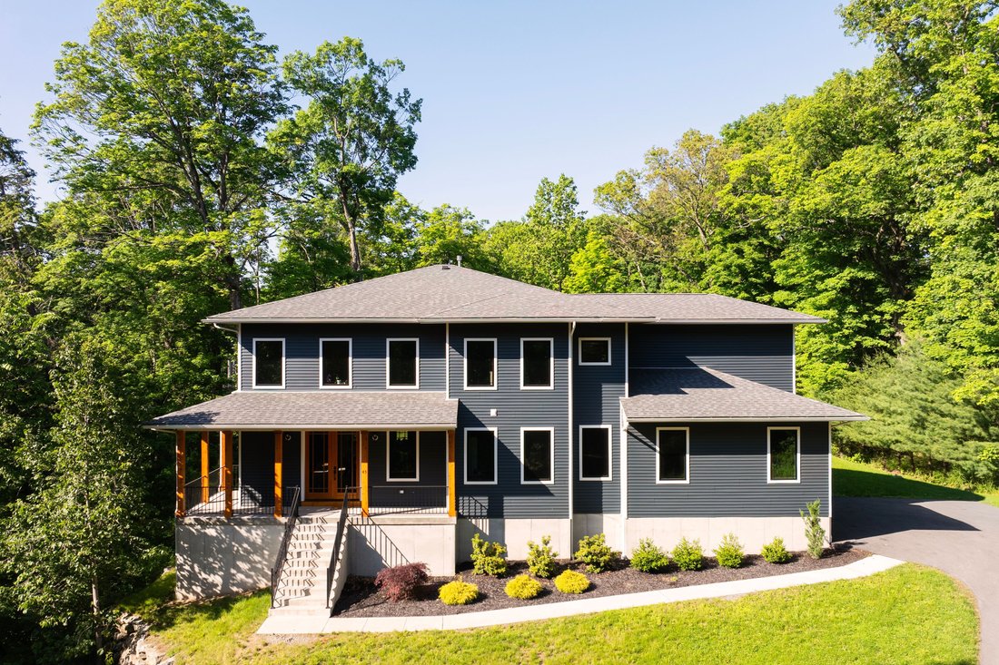 Spackenkill, New York, United States 1 - 18212963