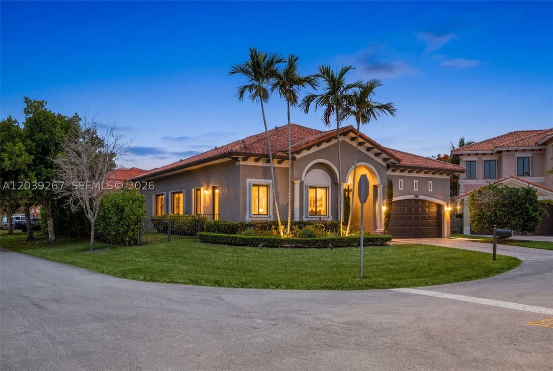 House in Cutler Bay, Florida, United States 1 - 18211117