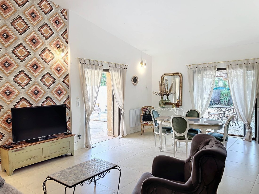 House in Gordes, Provence-Alpes-Côte d'Azur, France 2 - 18212444