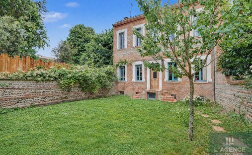 Estate in Saint Cyprien, Toulouse, France 1