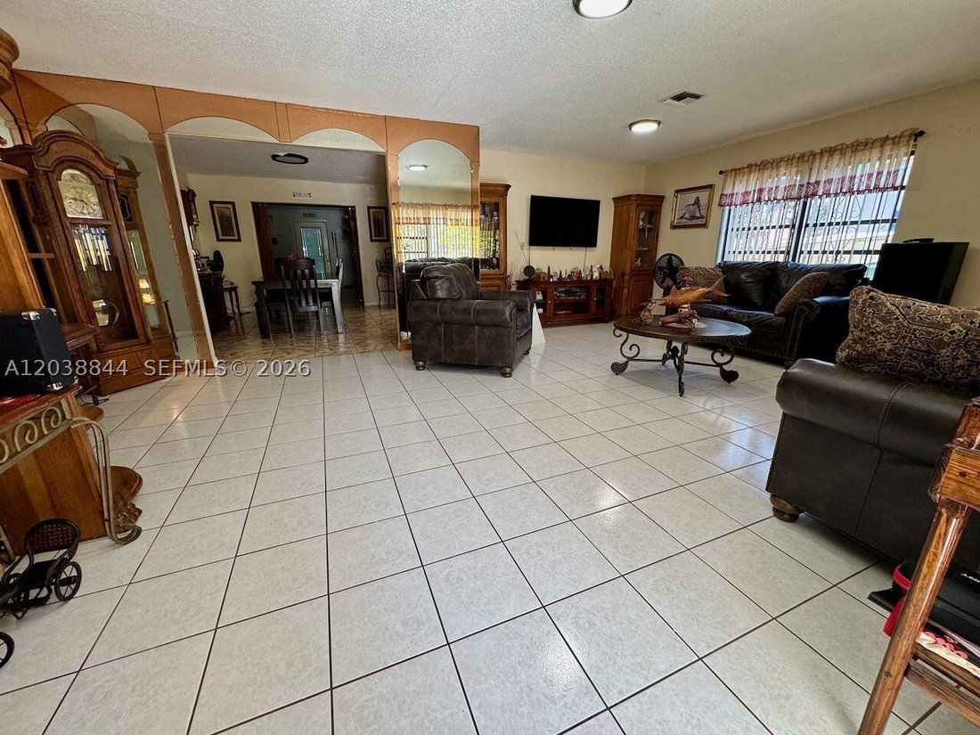 House in Opa-locka, Florida, United States 4 - 18211114