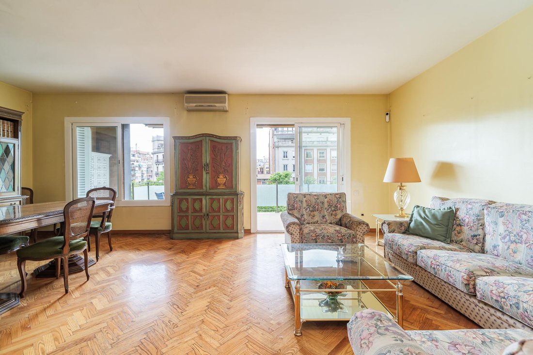 Apartment in Eixample, Barcelona, Spain 1 - 18212045
