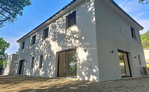 Villa in Salernes, Provence-Alpes-Côte d'Azur, France 1