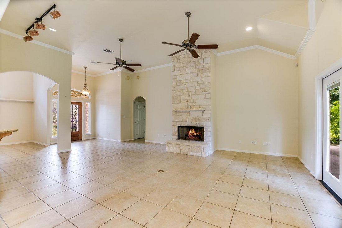 House in Marble Falls, Texas, United States 5 - 18211559