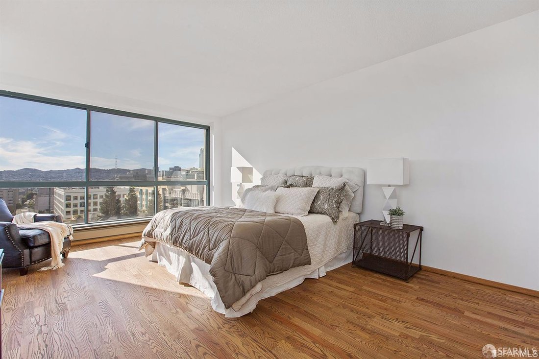 Condo in San Francisco, California, United States 3 - 18211580