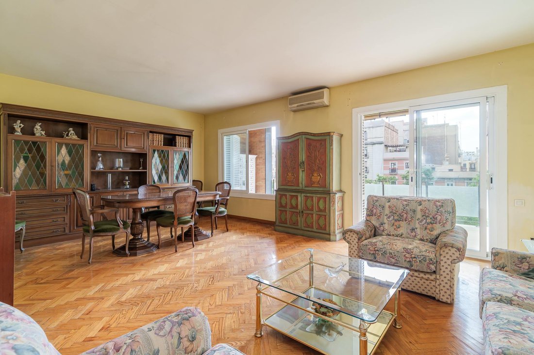 Apartment in Eixample, Barcelona, Spain 2 - 18212045