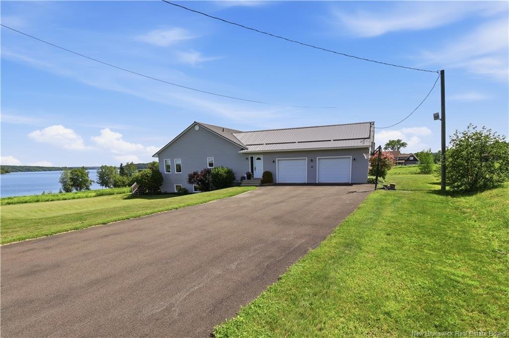 House in Harvey, New Brunswick, Canada 1 - 18212368