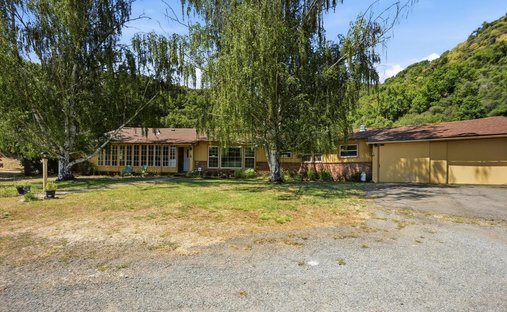 House in Lakeport, California, United States 1