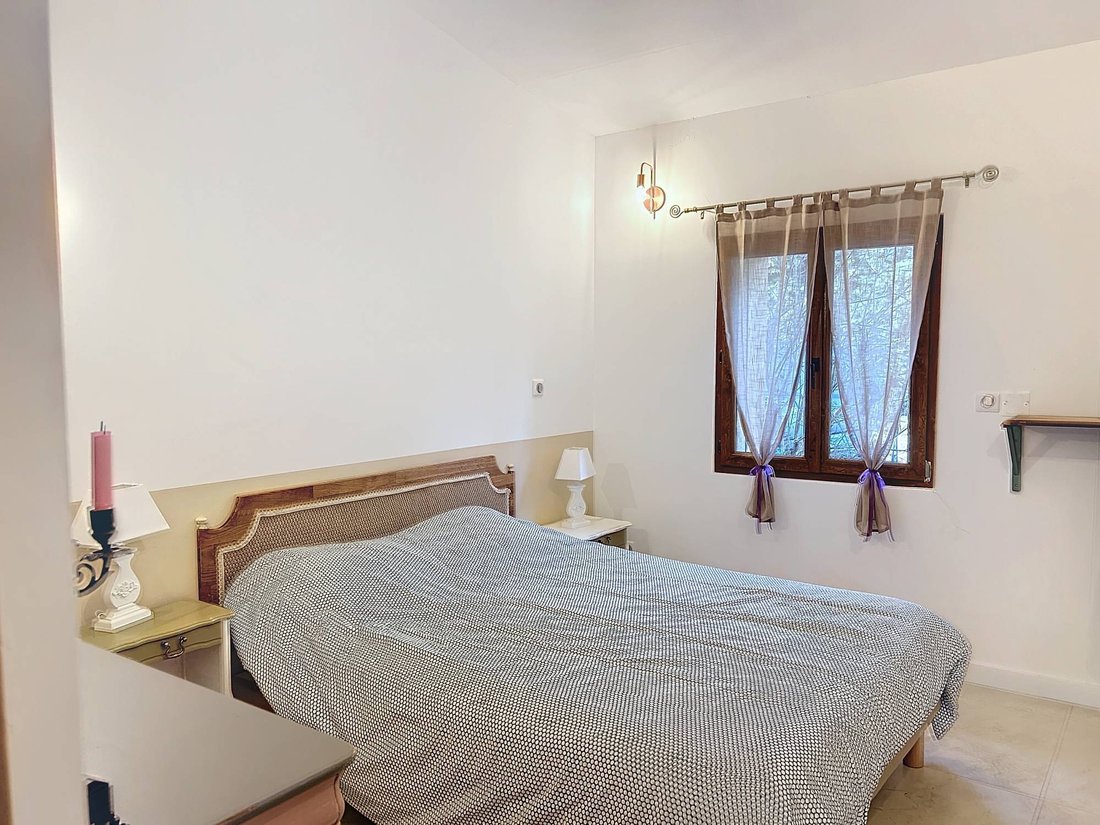 House in Gordes, Provence-Alpes-Côte d'Azur, France 4 - 18212444