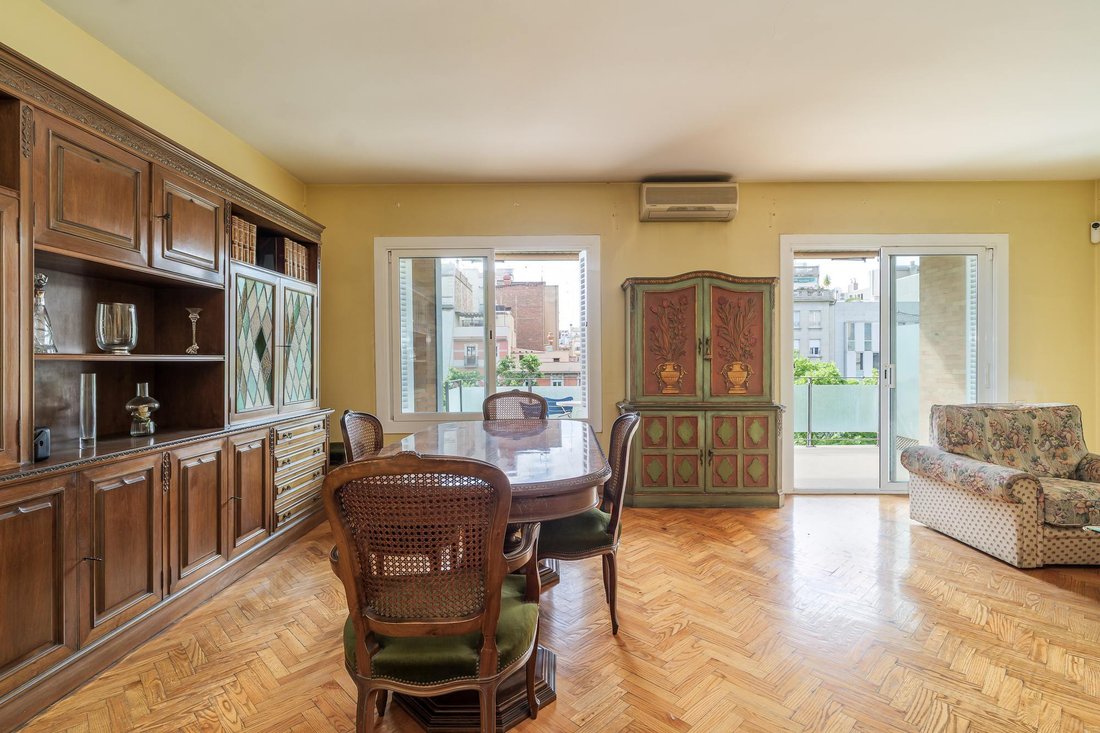 Apartment in Eixample, Barcelona, Spain 3 - 18212045
