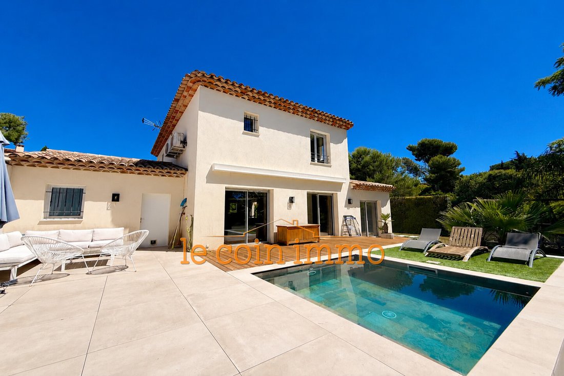 Villa in Les Cougoulins-Rastines, Antibes, France 2 - 18211792