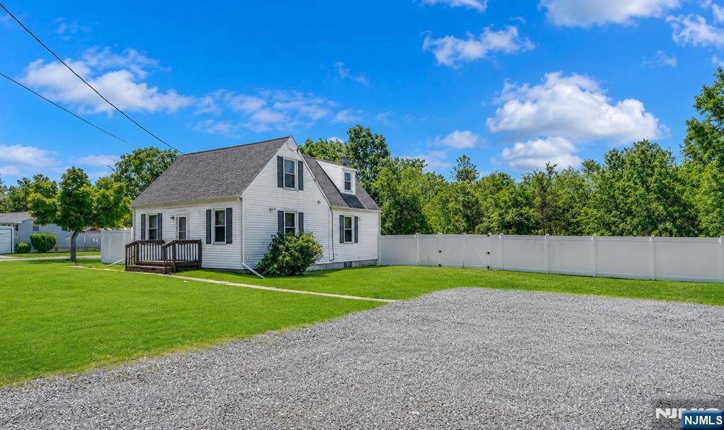 Hillsborough, New Jersey, United States 1 - 18212897