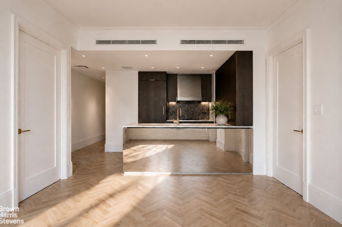 Condo in New York, New York, United States 2 - 18203688
