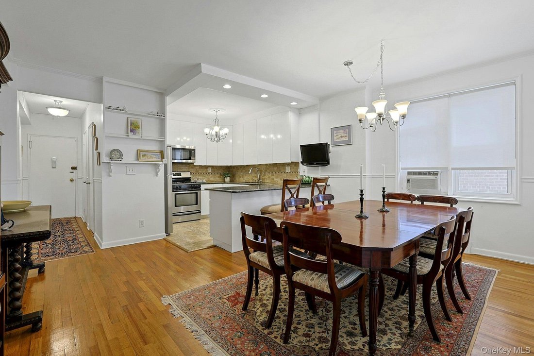 Co Op in New Rochelle, New York, United States 3 - 18213092