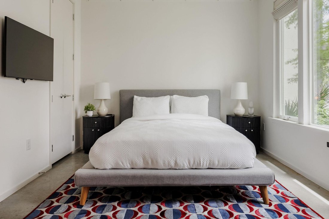 Condo in Austin, Texas, United States 5 - 18213107