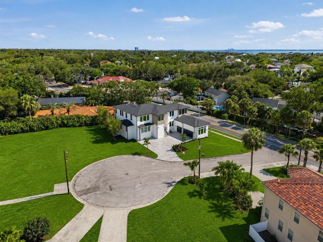 House in Tampa, Florida, United States 3 - 18152133