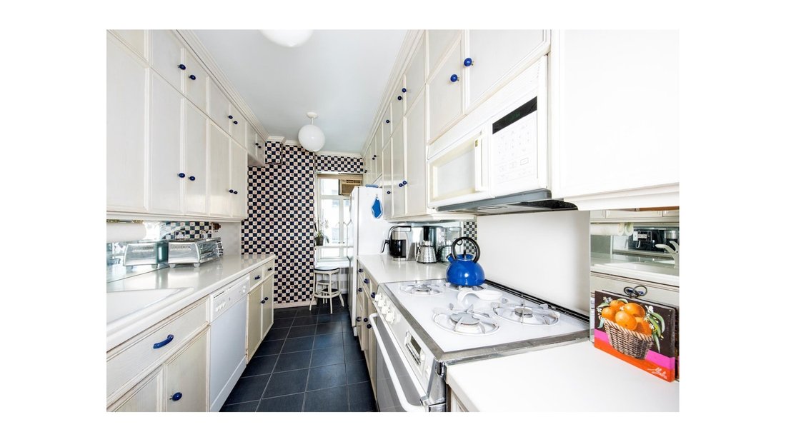 Co Op in New York, New York, United States 4 - 18213130