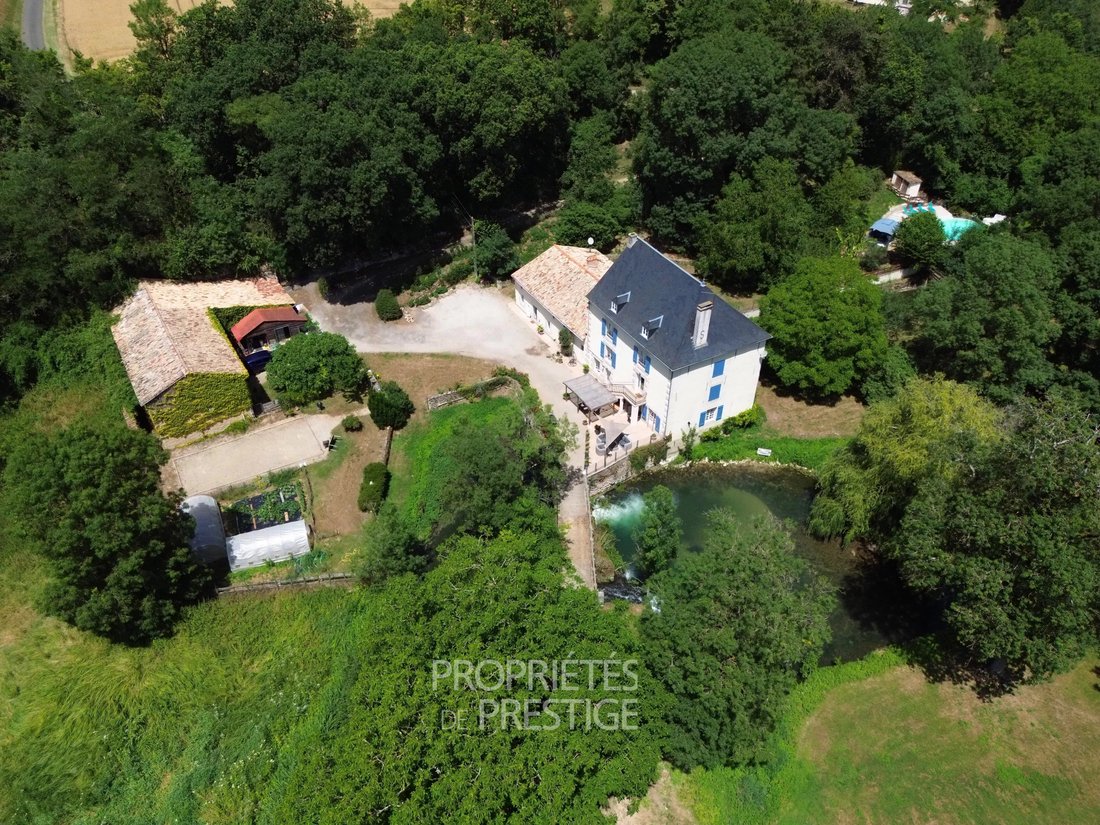 Poitiers, Nouvelle-Aquitaine, France 1 - 18212825