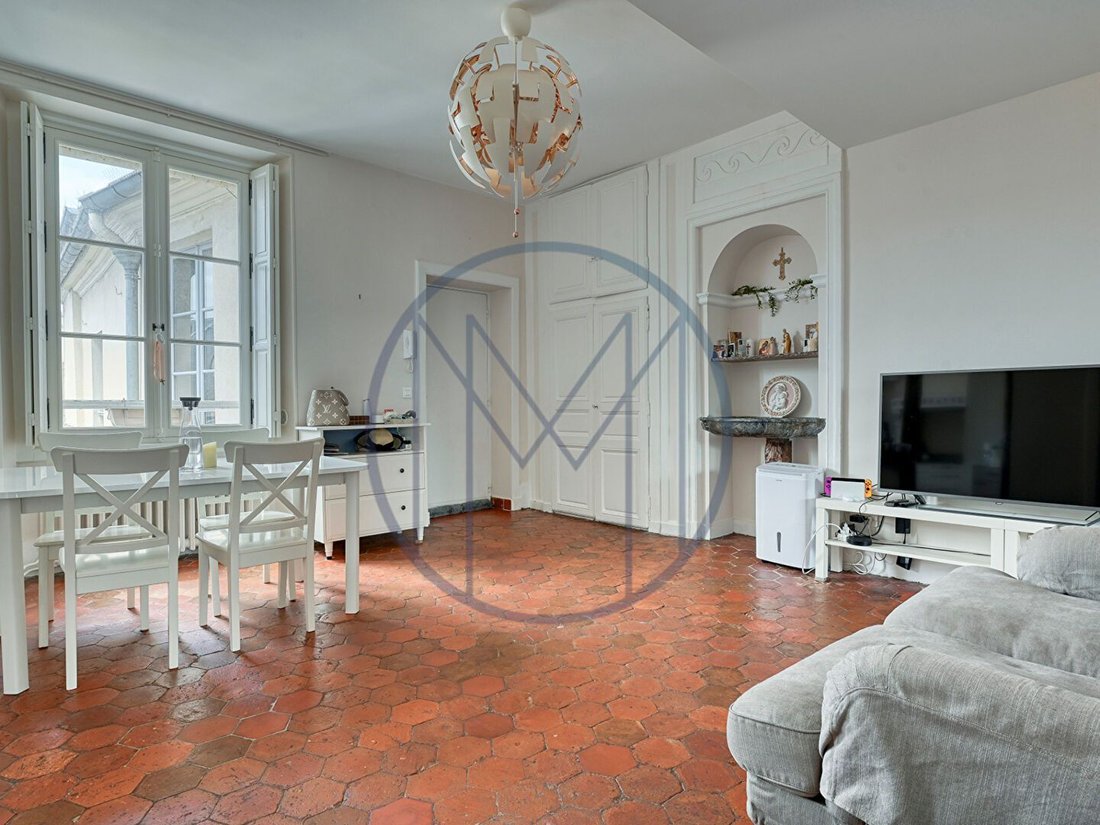 Apartment in Domaine National du Château, Versailles, France 3 - 18212215