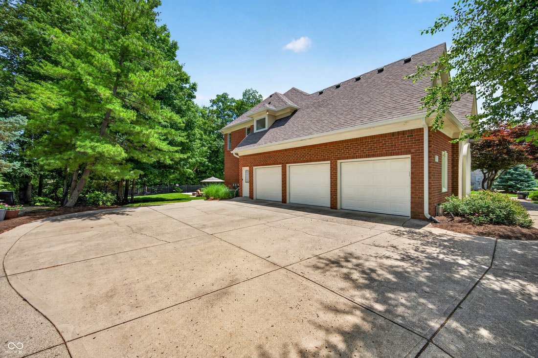 House in Greenwood, Indiana, United States 5 - 18212348