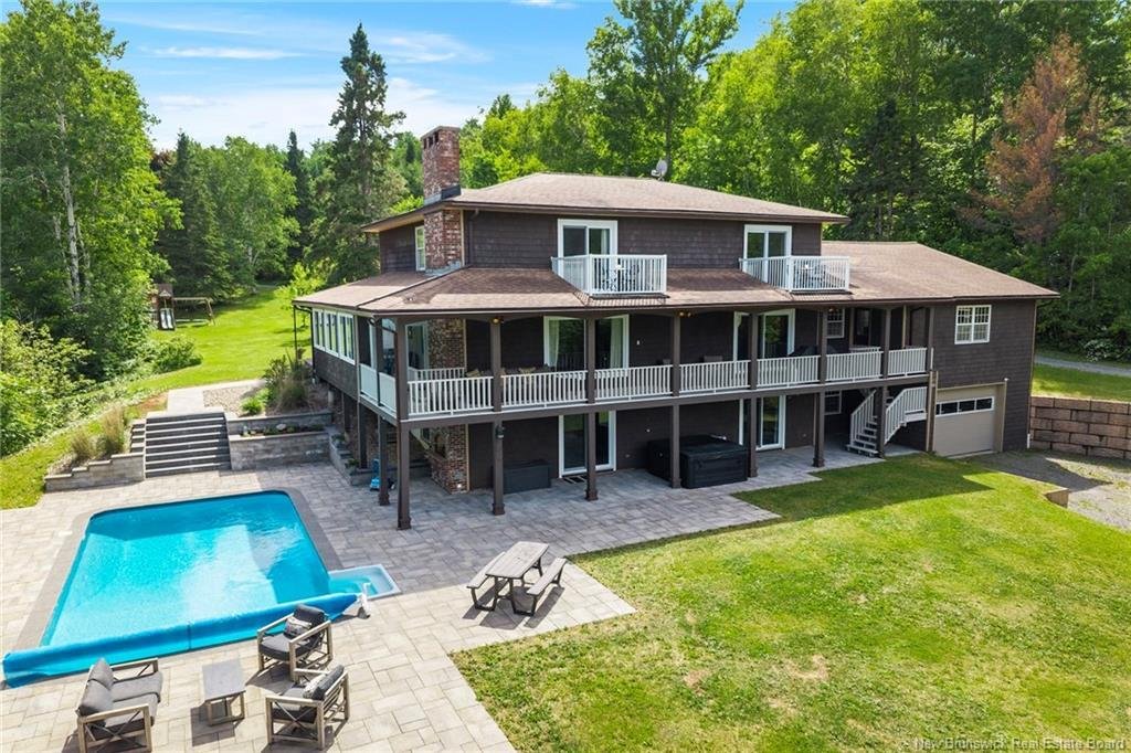 House in Upper Kingsclear, New Brunswick, Canada 4 - 18212335
