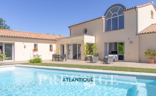 House in Le Clion-Bourg, Pornic, France 1
