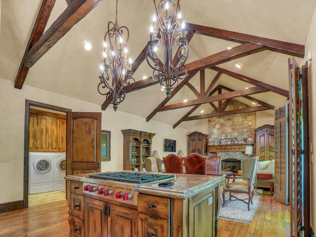House in Sandy, Utah, United States 3 - 18210993