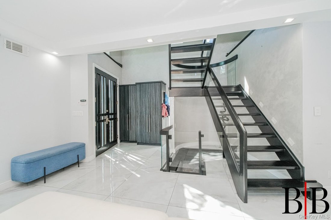 House in New York, New York, United States 5 - 18211048