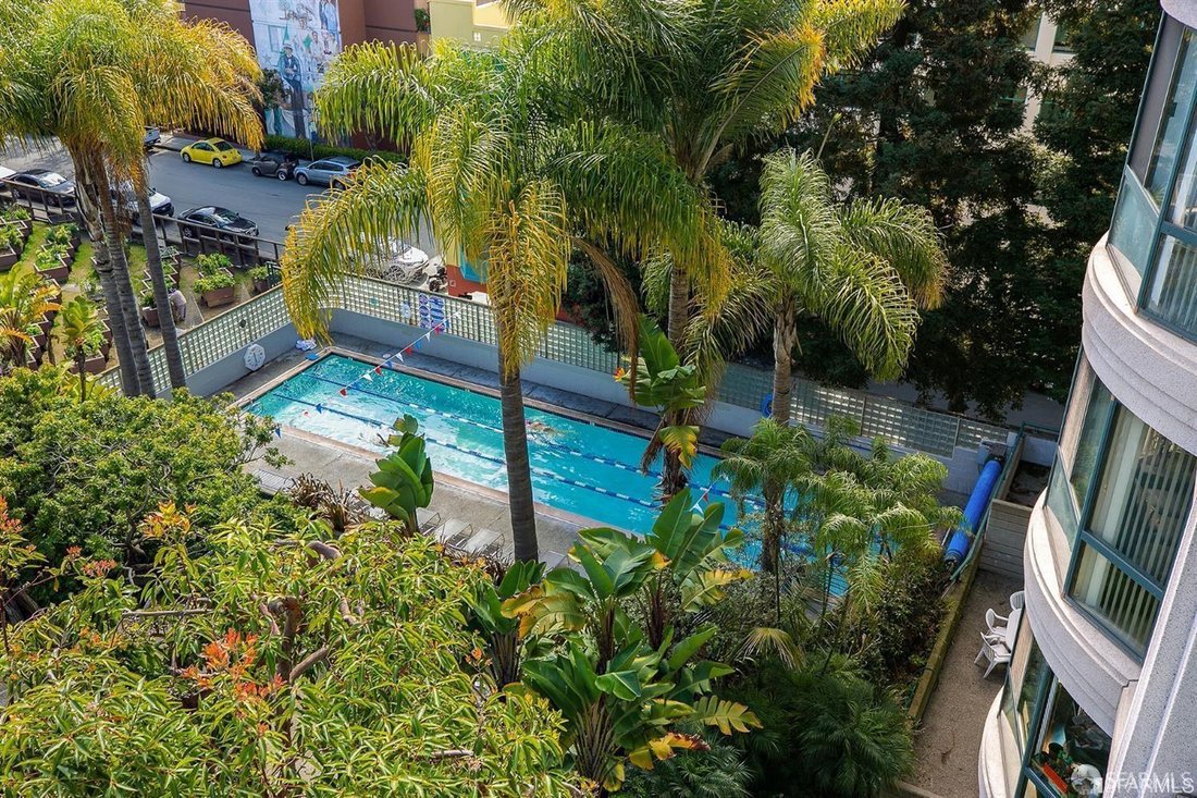 Condo in San Francisco, California, United States 5 - 18211580