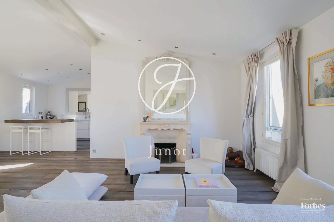 Apartment in Ecole Militaire, Paris 7e Arrondissement, Paris 4 - 18211221