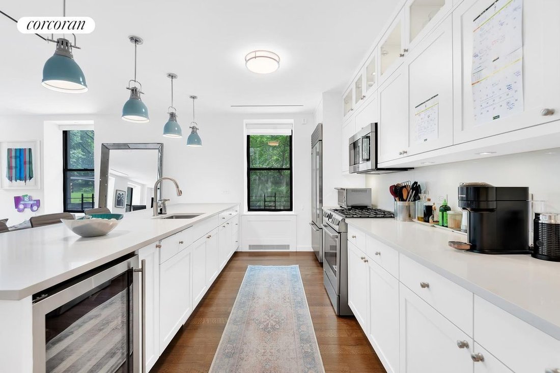 Condo in New York, New York, United States 3 - 18212642