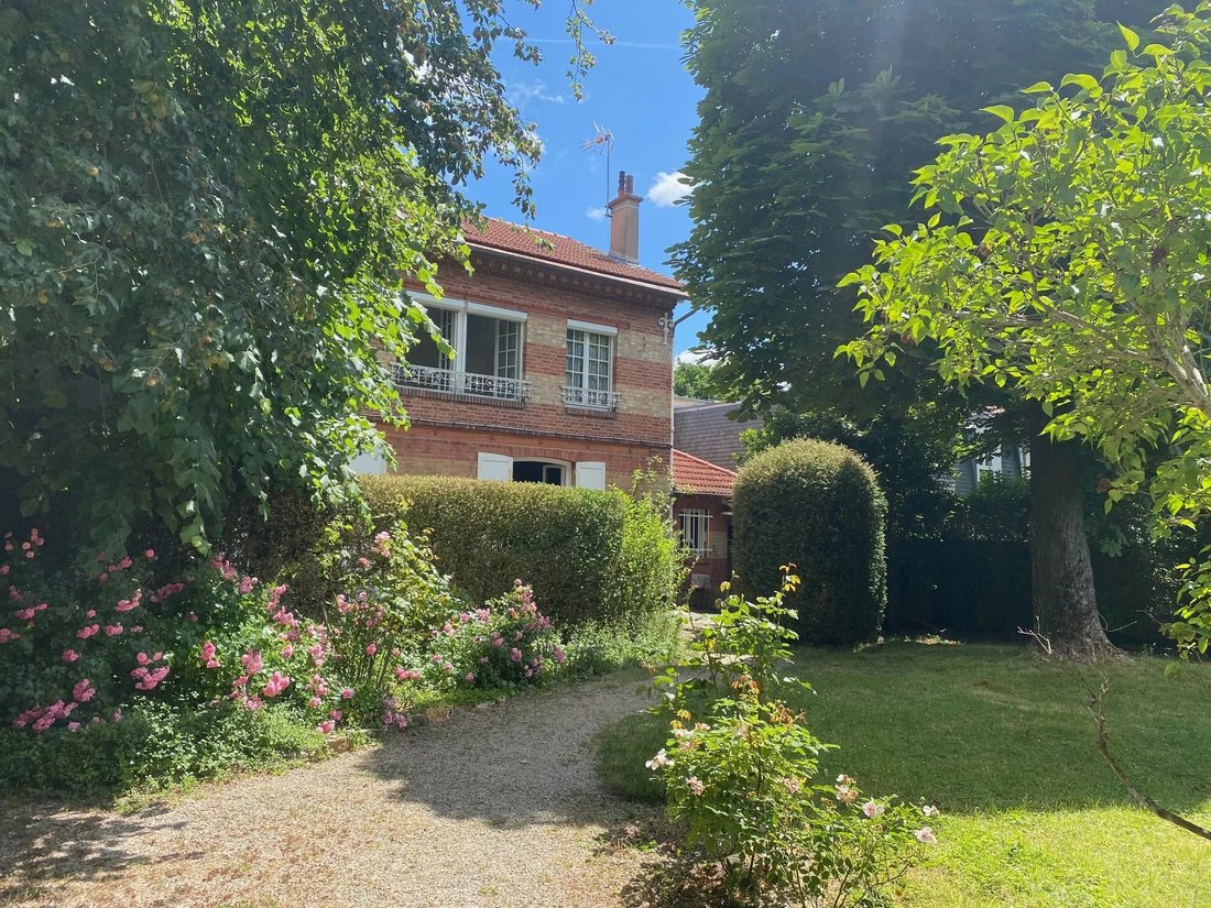 House in Saint-Cloud, Ile-de-France, France 1 - 18210996