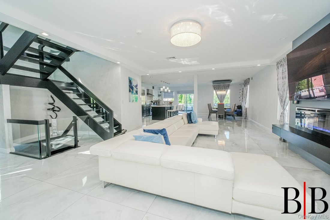 House in New York, New York, United States 4 - 18211048