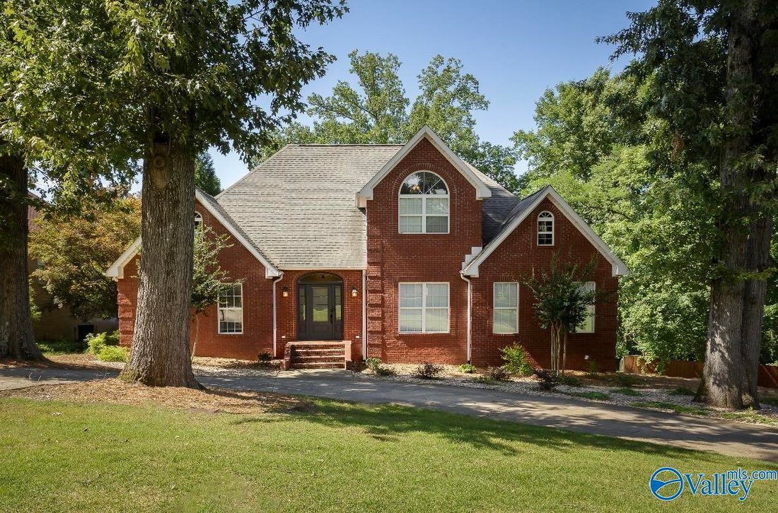 House in Florence, Alabama, United States 1 - 18211070
