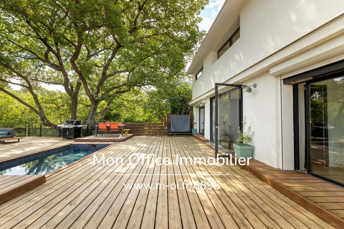 Apartment in Mazenod-Bellevue-Saint Donat-Banon, Aix-en-Provence, France 1 - 18210989