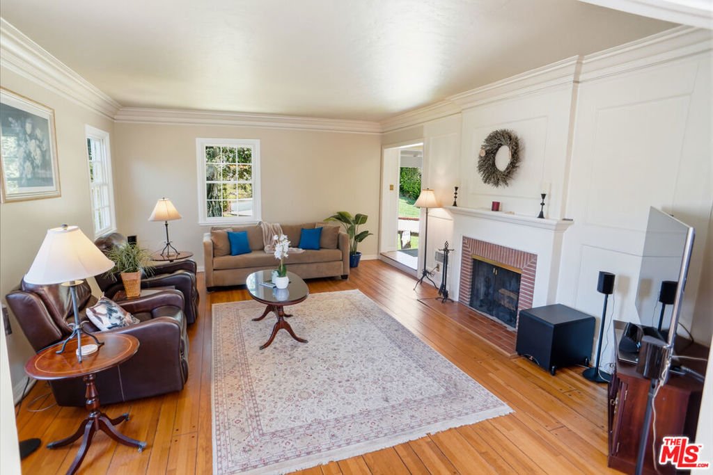House in Glendale, California, United States 4 - 18211358